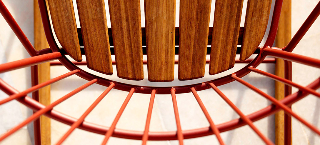 Stuhl aus der Houe Paon Gartenmöbel Kollektion