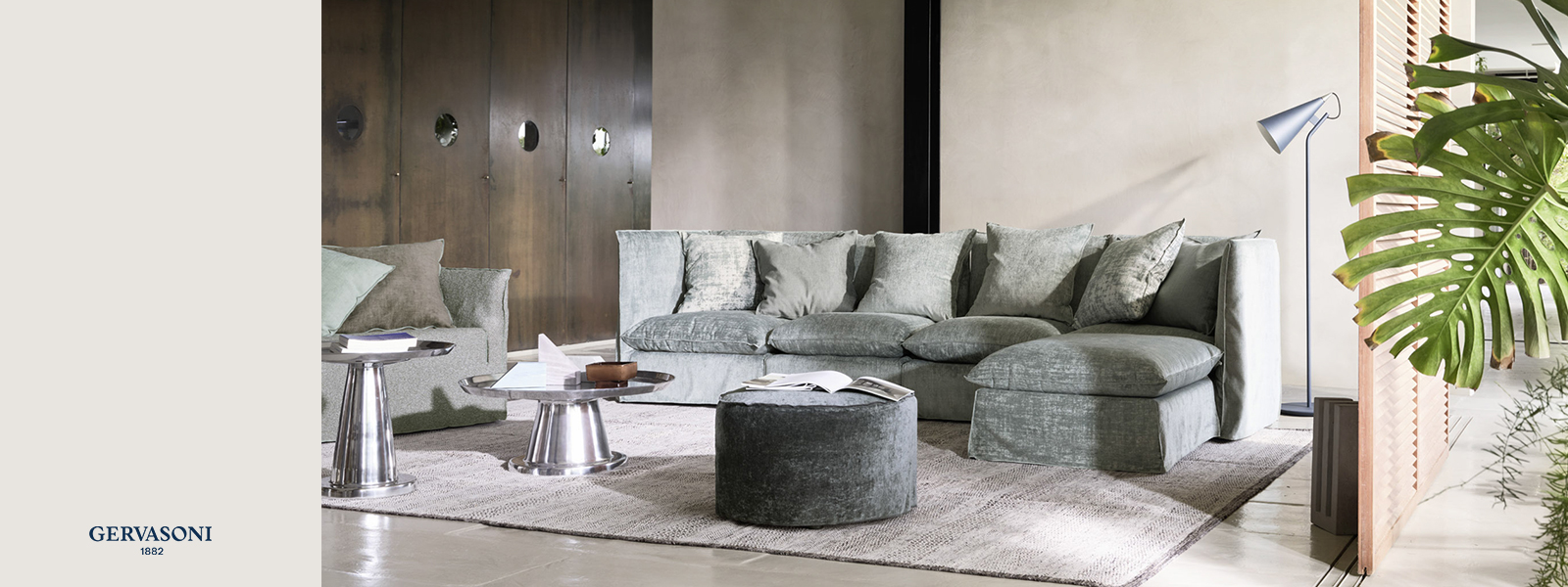 GHOST Modular-Sofas Slide background
